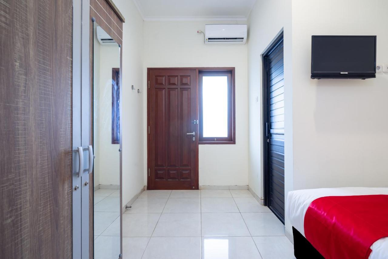 Oyo 2347 Griya Patran Hotel Ngabean Kültér fotó